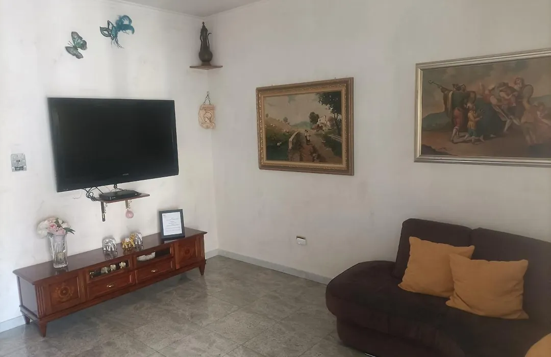 Luchino'S Home-1